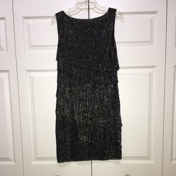 SILVER & BLACK DRESS YOU WILL LOVE-LIKE NEW-CUTE AND COMFORTABLE-MAKE AN OFFER. - Picture 4 of 5